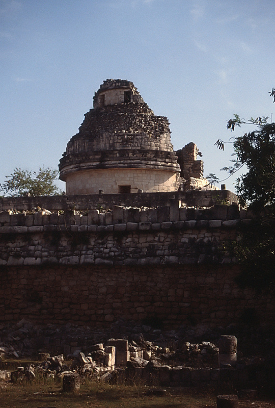 175_De sterrenwacht van Chichen Itza.jpg